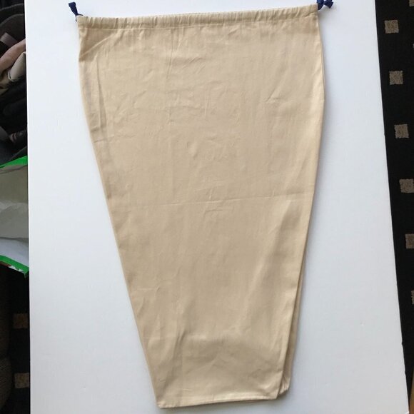 LOUIS VUITTON dust bag, L/XL cotton drawstring, 22” x 34”, 11" sq bottom - Picture 4 of 16